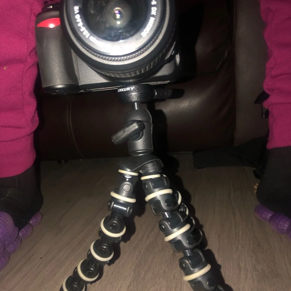 Nikon Digital Camera 7.9/9v 2.5A D3100